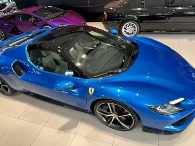 Ferrari 296 2023, 3000 км, за 642185.56 USD