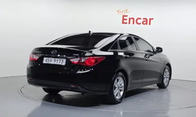 Hyundai Sonata 2012, 71628 км, за 3675.99 USD