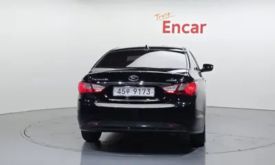 Hyundai Sonata 2012, 71628 км, за 3675.99 USD