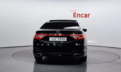 Hyundai Grandeur 2015, 218896 км, за 5850.61 USD