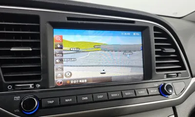 Hyundai Avante 2017, 123001 км, за 6108.77 USD - фото 18