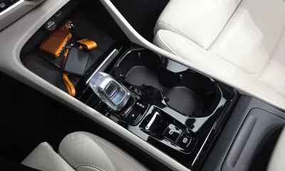 Volvo XC40 2023, 20759 км, за 23354.17 USD - фото 9