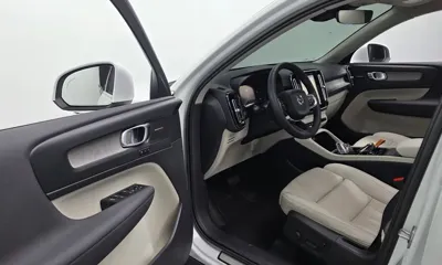 Volvo XC40 2023, 20759 км, за 23354.17 USD - фото 10
