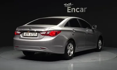 Hyundai Sonata 2014, 165262 км, за 2535.27 USD