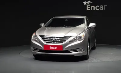 Hyundai Sonata 2014, 165262 км, за 2535.27 USD