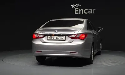 Hyundai Sonata 2014, 165262 км, за 2535.27 USD