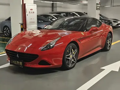Ferrari California T · 2015 год