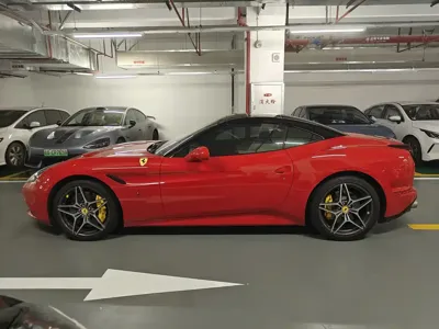 Ferrari California T 2015, 54000 км, за 107119.76 USD