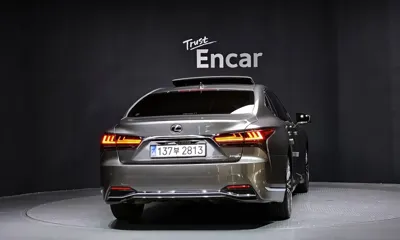 Lexus LS 2024, 39592 км, за 71269.02 USD