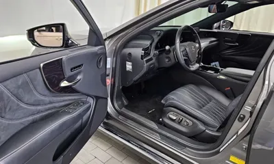 Lexus LS 2024, 39592 км, за 71269.02 USD - фото 10