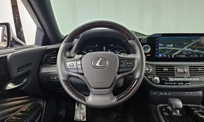 Lexus LS 2024, 39592 км, за 71269.02 USD - фото 13
