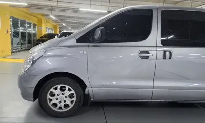 Hyundai Starex 2016, 257000 км, за 2309.4 USD