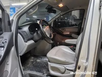 Hyundai Starex 2016, 257000 км, за 2309.4 USD - фото 16