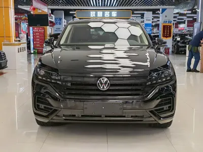 Volkswagen Touareg 2022, 72000 км, за 39663.9 USD