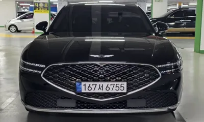 Genesis G90 · 2022 год