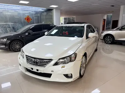Toyota Reiz · 2010 год