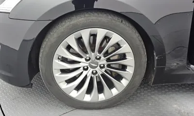 Hyundai Equus 2014, 254444 км, за 3363.07 USD