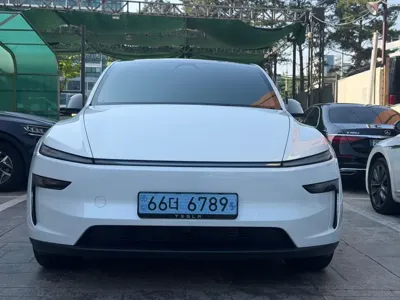 Tesla Model Y 2026, 2500 км, за 31921.84 USD