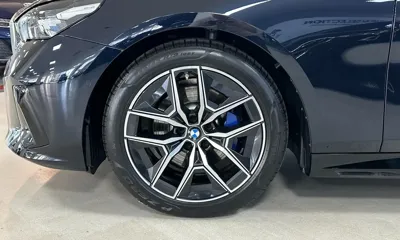 BMW 5-Series 2025, 4136 км, за 38729.16 USD