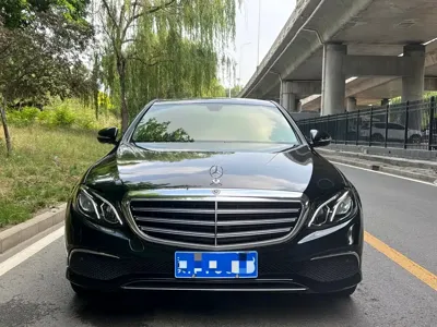 Mercedes-Benz E-Class 2017, 140000 км, за 20570.53 USD