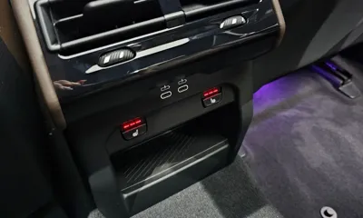 BMW 5-Series 2025, 5642 км, за 43489.55 USD - фото 20
