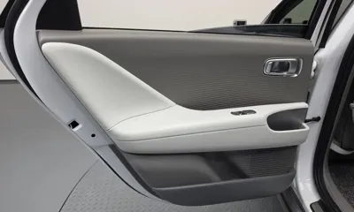 Hyundai Ioniq6 2023, 56228 км, за 24391.87 USD - фото 25
