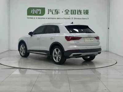 Audi Q3 2022, 17700 км, за 28685.04 USD
