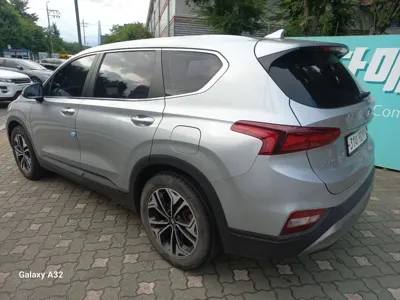 Hyundai Santafe 2019, 190100 км, за 6370.67 USD
