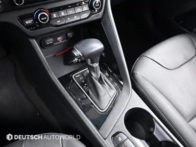 Kia Niro 2020, 84115 км, за 10634.11 USD - фото 9