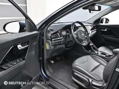 Kia Niro 2020, 84115 км, за 10634.11 USD - фото 11