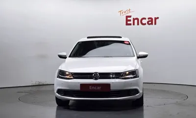Volkswagen Jetta 2012, 122627 км, за 2642.38 USD