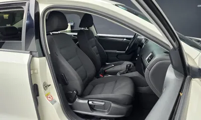 Volkswagen Jetta 2012, 122627 км, за 2642.38 USD - фото 10