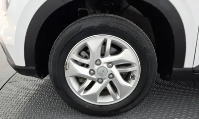 Hyundai Venue 2020, 66351 км, за 9051.24 USD