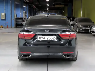 Kia K9 2018, 250617 км, за 5537.46 USD