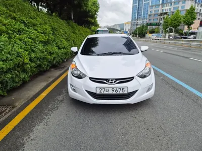 Hyundai Avante · 2013 год