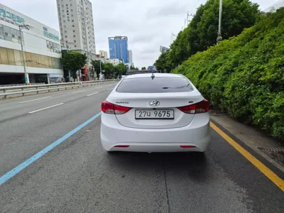 Hyundai Avante 2013, 136301 км, за 3380.35 USD