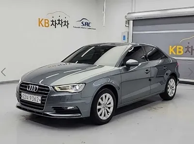 Audi A3 · 2015 год