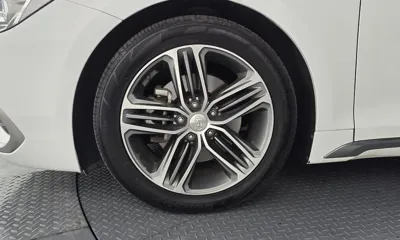 Hyundai Grandeur 2018, 98665 км, за 11290.53 USD