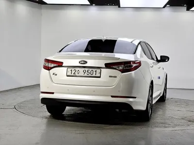 Kia K5 2014, 228739 км, за 1755.18 USD