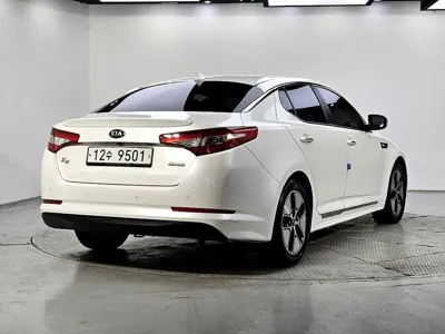 Kia K5 2014, 228739 км, за 1755.18 USD