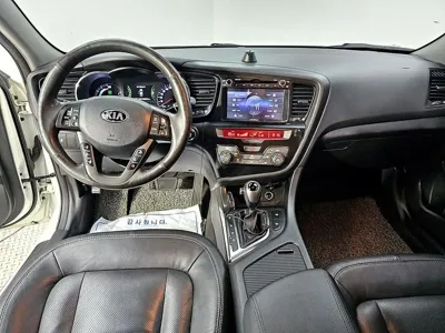 Kia K5 2014, 228739 км, за 1755.18 USD