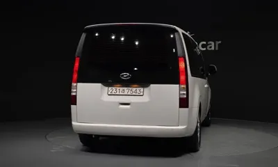 Hyundai Staria 2022, 27950 км, за 17773.37 USD