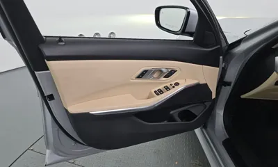 BMW 3-Series 2020, 82840 км, за 15628.05 USD - фото 24