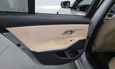 BMW 3-Series 2020, 82840 км, за 15628.05 USD - фото 25