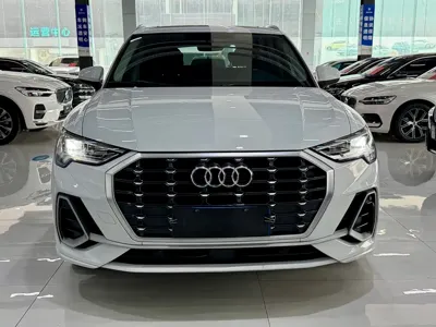 Audi Q3 2022, 30000 км, за 24984.8 USD