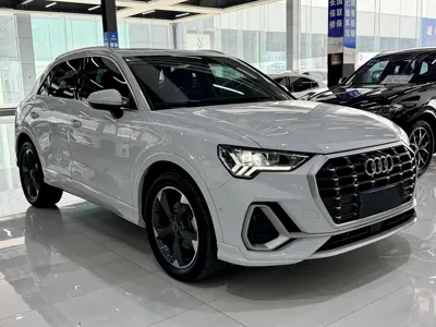 Audi Q3 2022, 30000 км, за 24984.8 USD
