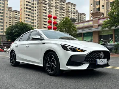 MG MG5 2021, 26000 км, за 5856.27 USD