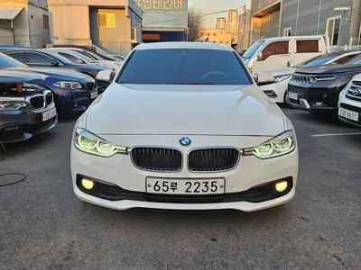 BMW 3-Series · 2018 год