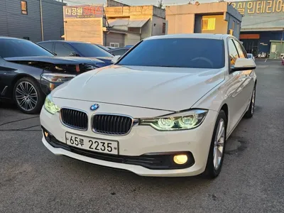 BMW 3-Series 2018, 92685 км, за 11549.39 USD