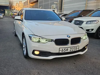 BMW 3-Series 2018, 92685 км, за 11549.39 USD